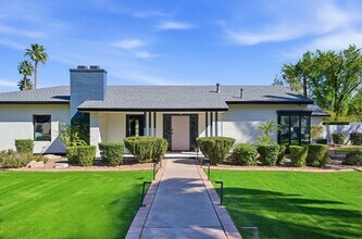 Building Photo - 2939 N Manor Dr E