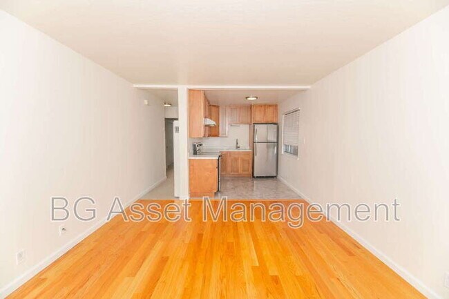 Foto del edificio - 5308 Columbia Ave