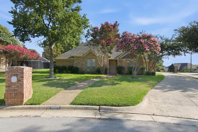 "Spacious Colleyville Gem Featuring 4 Bedrooms, 2 Living Areas and Exceptional Outdoor Space!" - "Spacious Colleyville Gem Featuring 4 Bedrooms, 2 Living Areas and Exceptional Outdoor Space!" Apartment