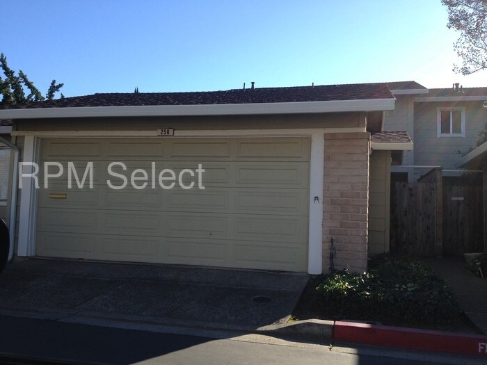 Foto principal - 256 Sunnyside Ct