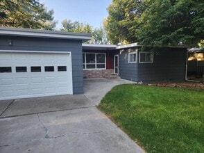 Building Photo - 2024 Green Terrace Dr
