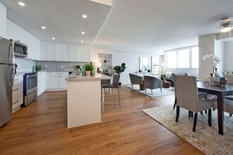 Building Photo - Royal Rose Apartments