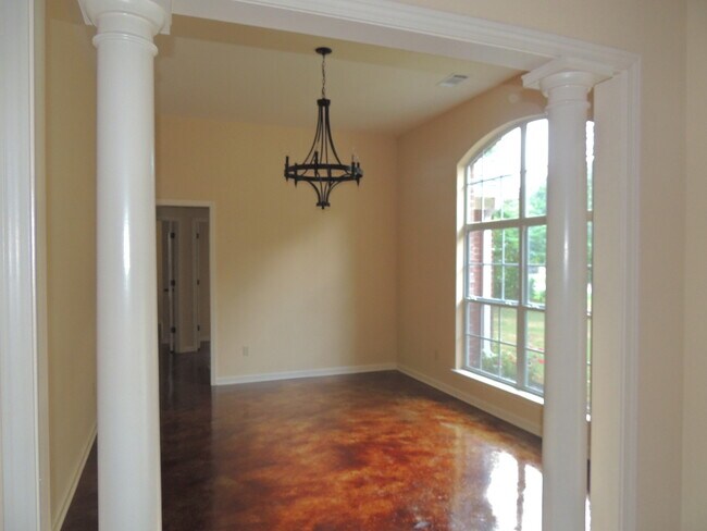 Foto del edificio - 4 Bedroom 3 Bath home in Millington