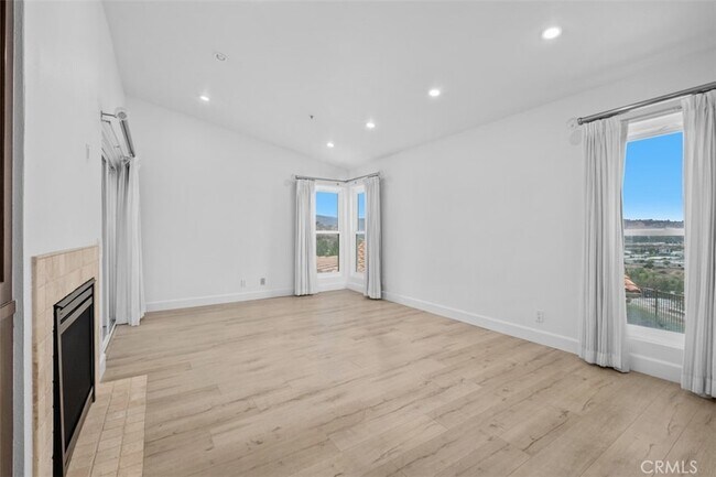 Foto del edificio - 5235 Box Canyon Court Unit
