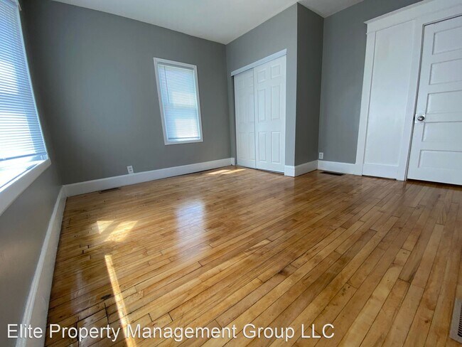 Foto del edificio - 6 br, 2 bath House - 1065 Ross Ave E