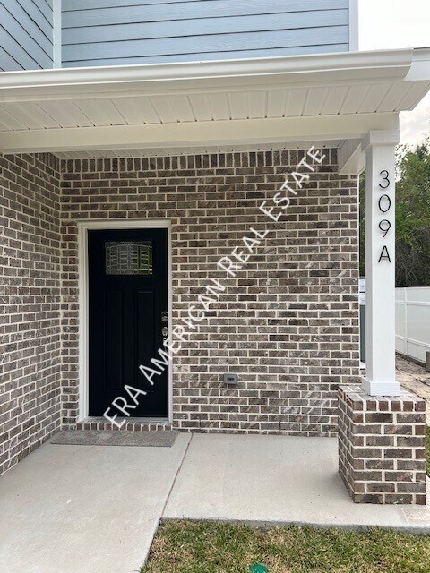 Building Photo - Brand New Home!