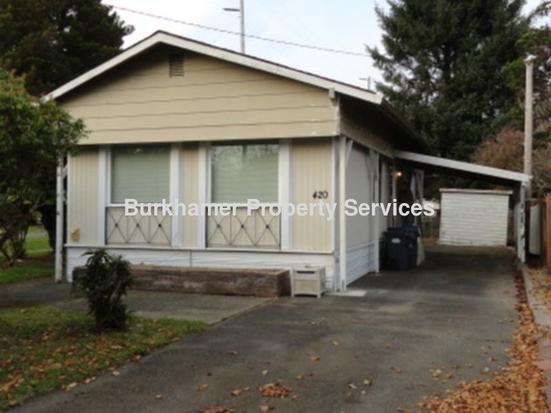 Primary Photo - 420 W Scott St