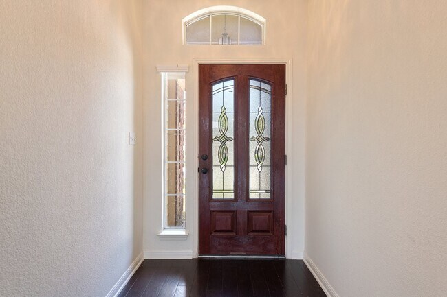 Foto del edificio - 1049 Regency Ln