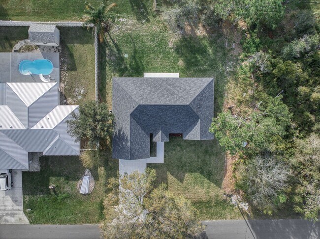 Foto del edificio - 3 Bedroom Home Located In The Sun N Lake Golf Community