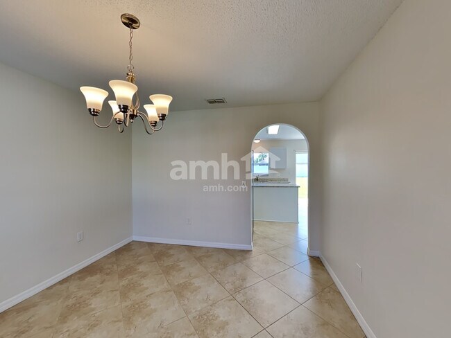 Foto del edificio - 8255 Settlers Creek Loop