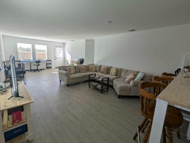 Building Photo - 5730 Repeating Wy