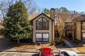 Building Photo - 1201 Waterville Ct