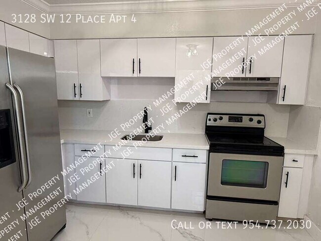 Foto del edificio - 3128 SW 12th Pl