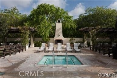 Building Photo - 212 Dewdrop