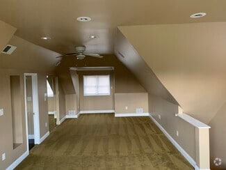 Bedroom #2 with private bath - 325 Hallock St