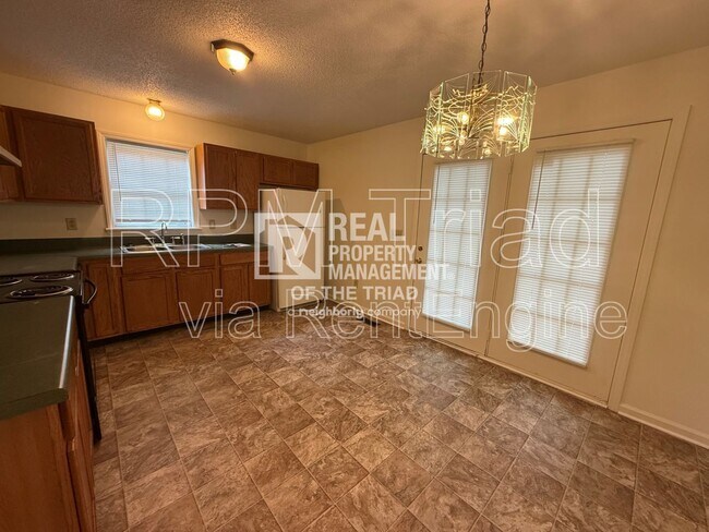 Foto del edificio - 1805 Cody Ave