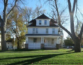 Building Photo - 710 W Seerley Blvd