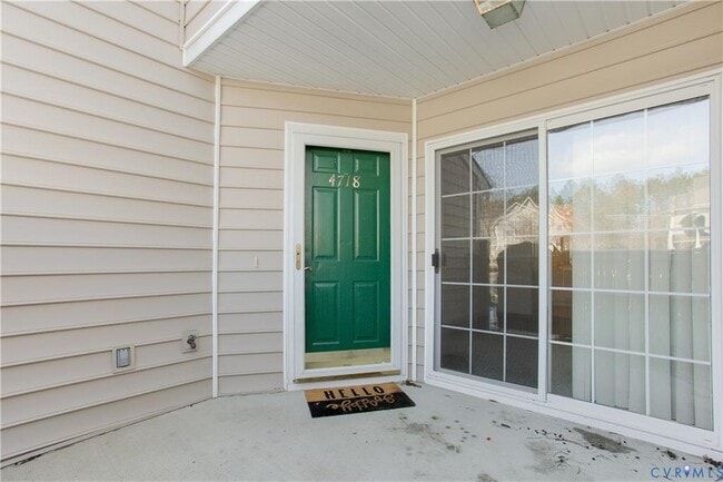 Building Photo - 4718 Twin Hickory Lake Dr