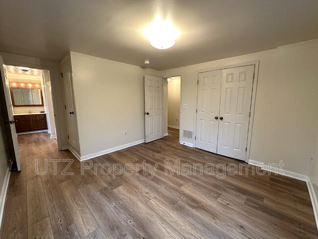 Building Photo - 80 Ridge Rd