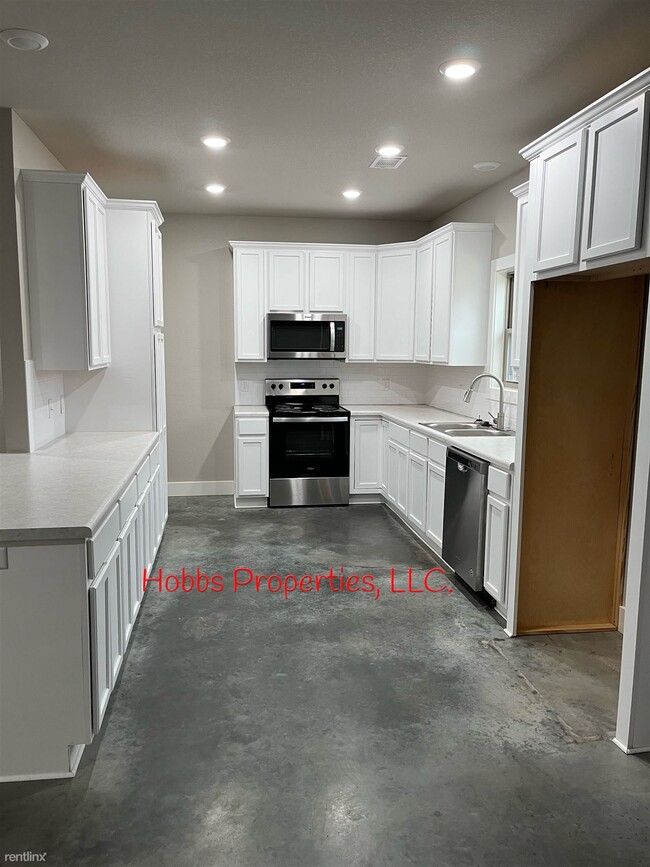 Building Photo - 4 br, 2 bath House - 15 Hidden Oak Dr