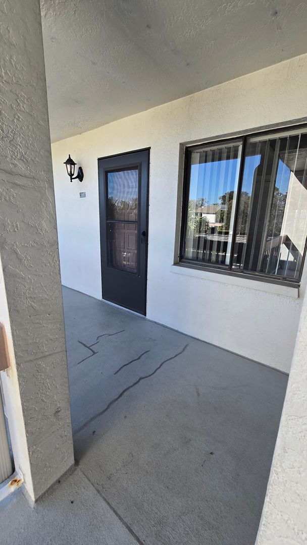 Building Photo - Nice 2/2 in the Gated East Lake Woodlands community