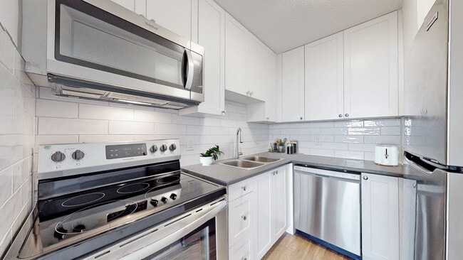 Building Photo - 21 King Street