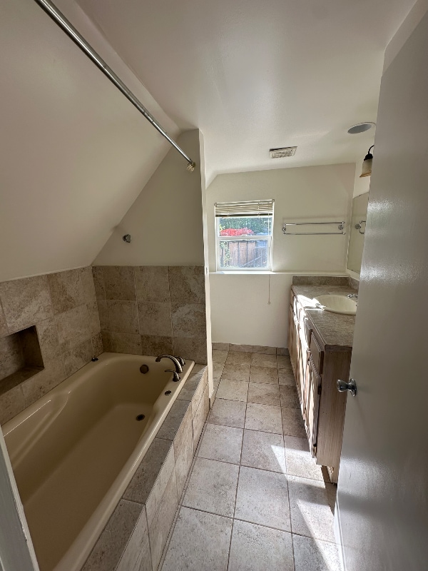 Building Photo - 5603 30th Ave SW