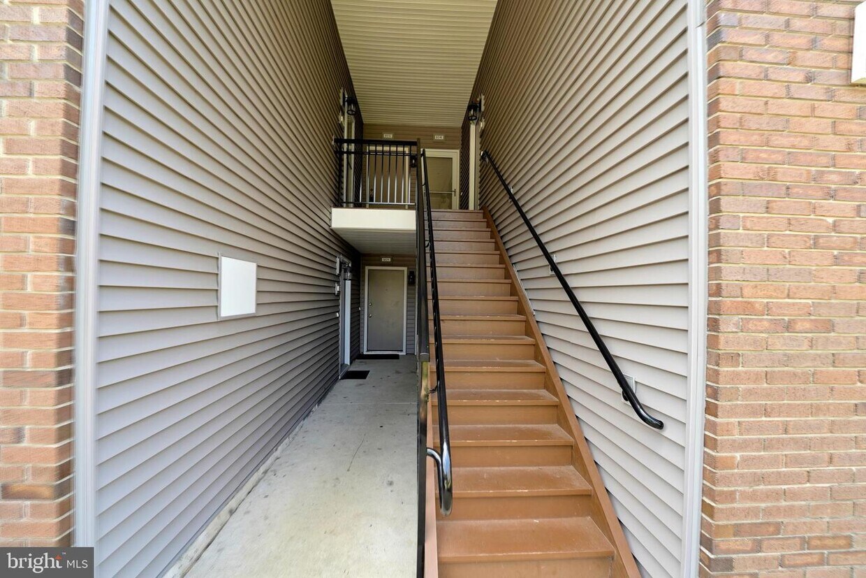 8512 Tamarron Dr, Princeton Meadows, NJ 08536 Room for Rent in