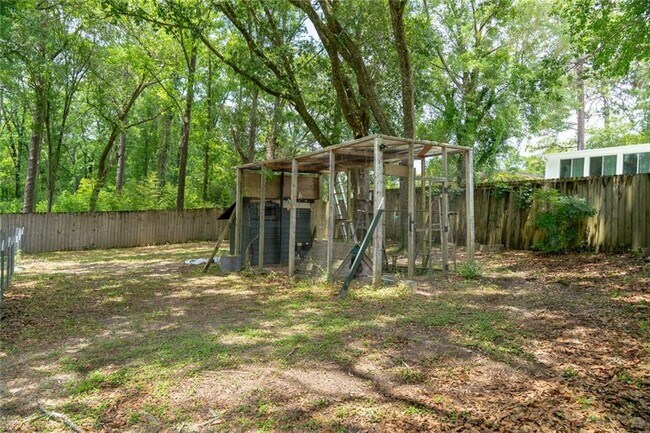 Foto del edificio - 5412 Timberlane Dr