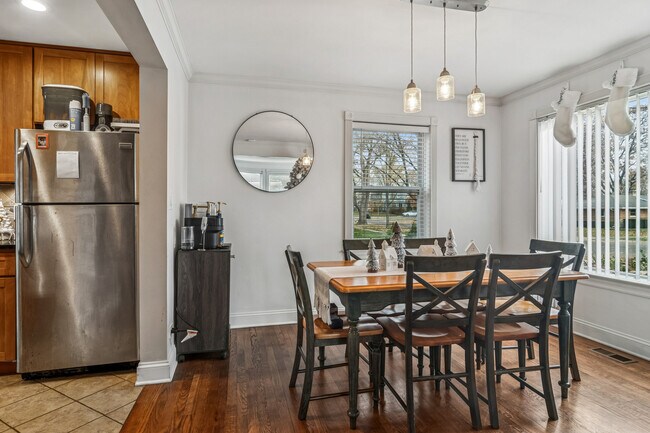 Foto del edificio - 102 S Ashland Ave