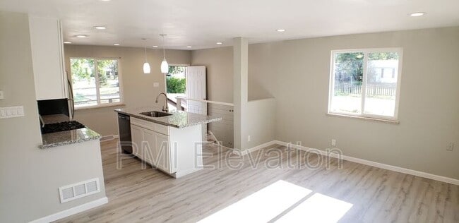 Building Photo - 6192 W Bayaud Ave