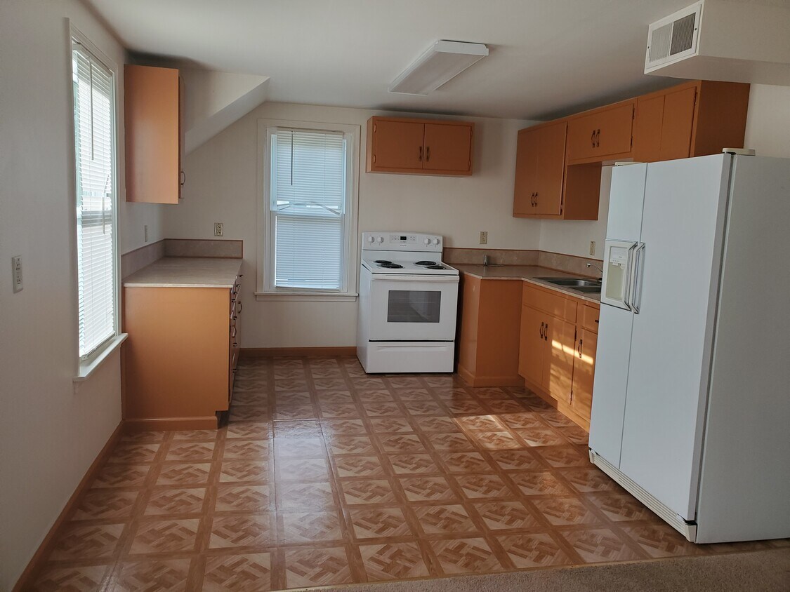 Kitchen - 408 North St