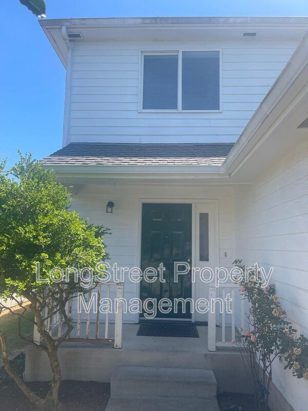 Foto principal - 1927 NW Highland Blvd