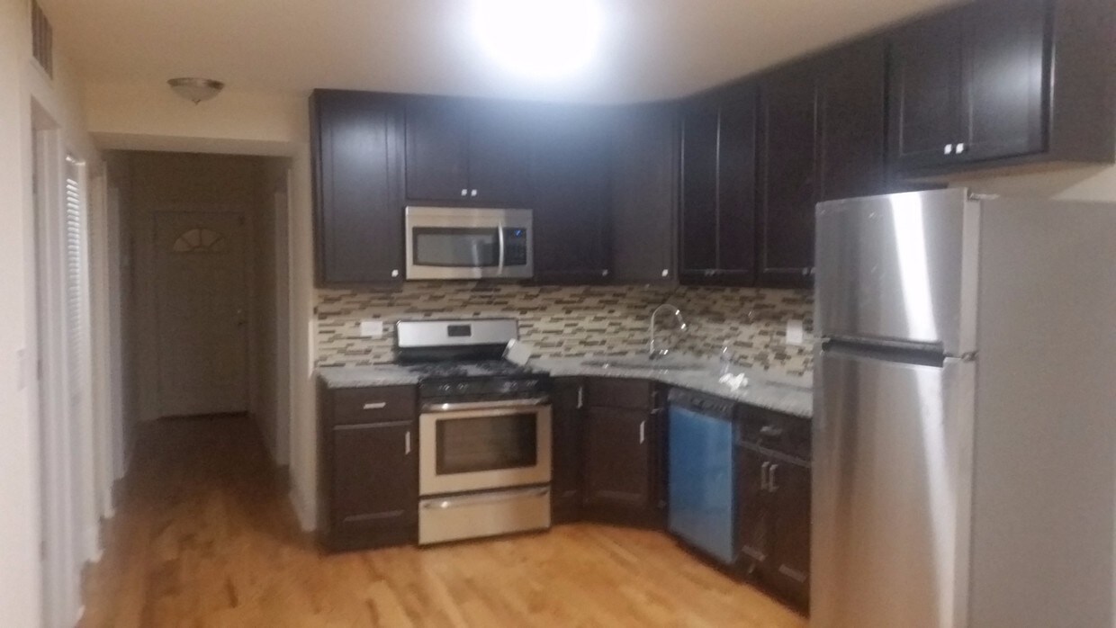 Primary Photo - 1744 W 21st Pl