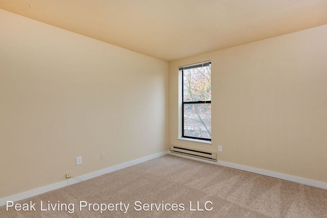 Building Photo - 1505 Queen Anne Ave N