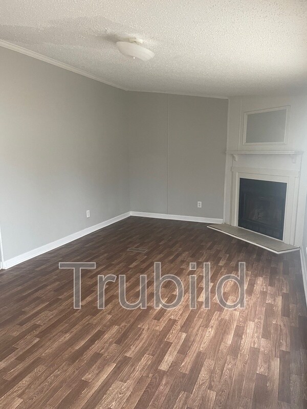 Building Photo - 329 Picardy Dr