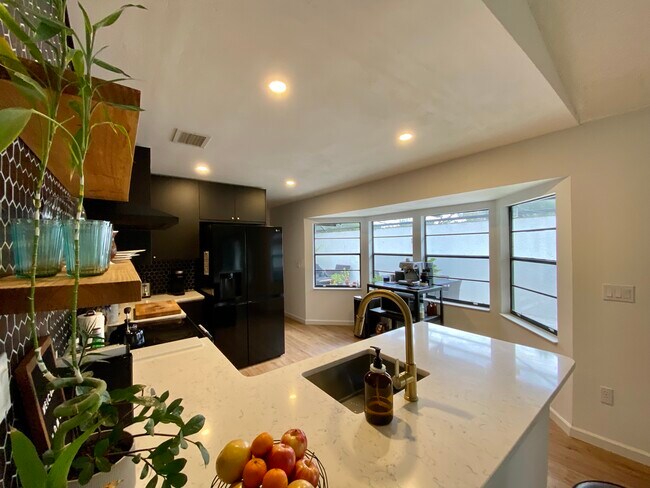 Foto del edificio - 631 Warrenton Rd
