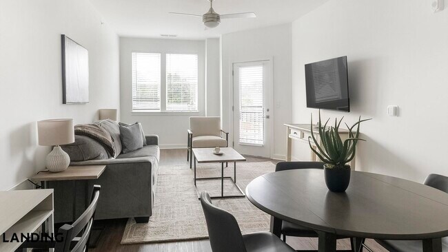 Building Photo - 2110 Birkhall St