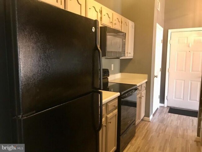 Foto del edificio - 1004 Markham Ct