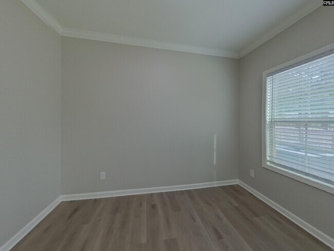 Foto del edificio - 326 Fairford Rd