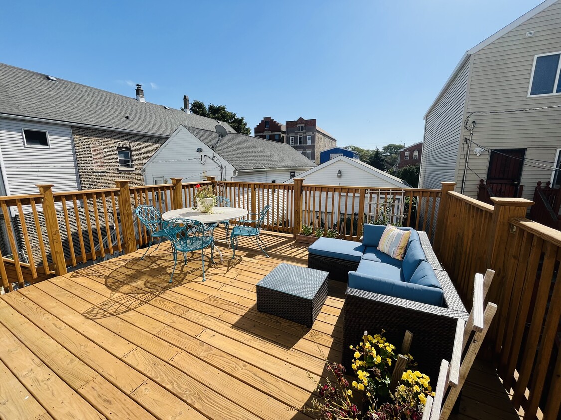 Front deck - 2318 W 19th St