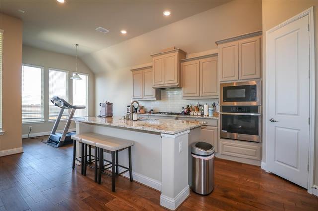 Foto del edificio - 1708 Brookhollow Dr
