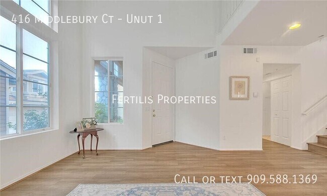 Foto del edificio - 416 Middlebury Ct