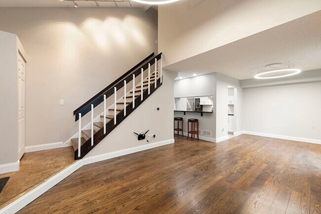 Foto del edificio - 136 Mohawk Trail