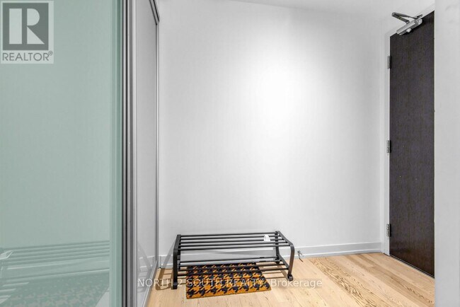 Photo du bâtiment - 95 Bathurst St