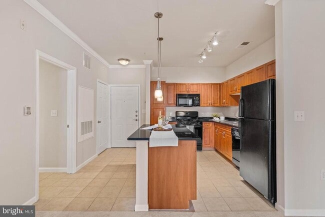 Building Photo - 12956 Centre Park Cir