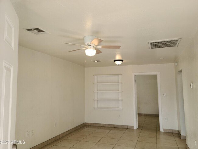 Building Photo - 2540 West Campbell Ave