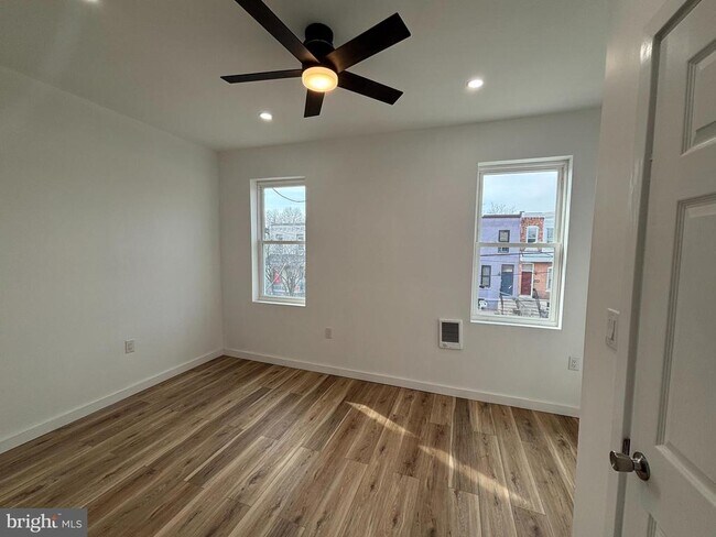 Building Photo - 439 N 60th St