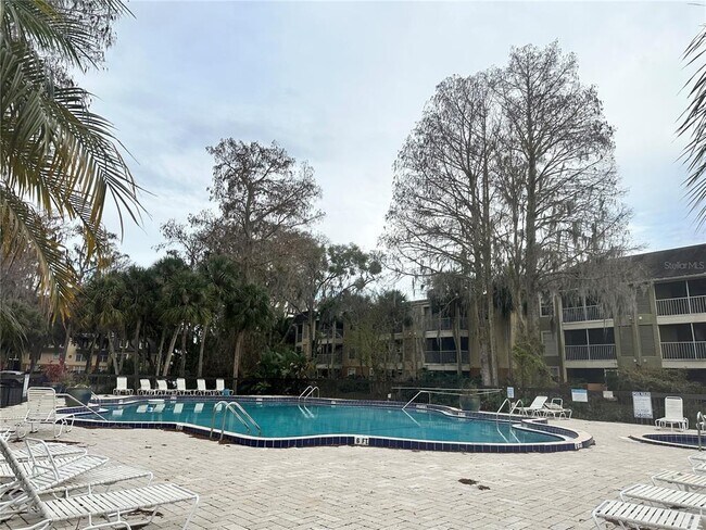 Building Photo - 4197 Versailles Dr