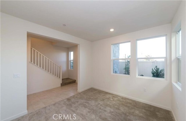 Foto del edificio - 2961 W Lincoln Ave